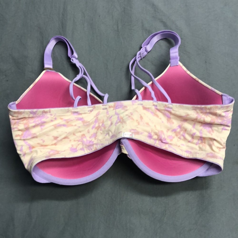 •Brand New PINK push up bra• - Picture 2 of 3